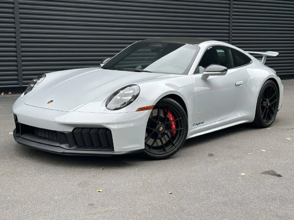 2026 Porsche 911 Carrera 4 GTS