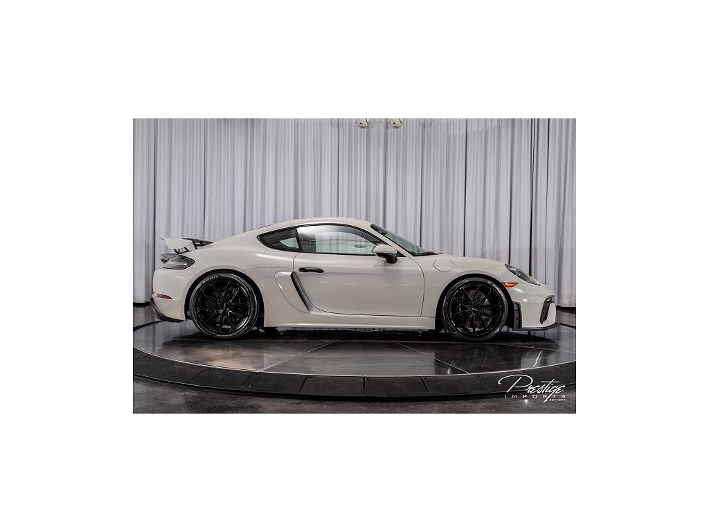 2020 Porsche 718 Cayman GT4