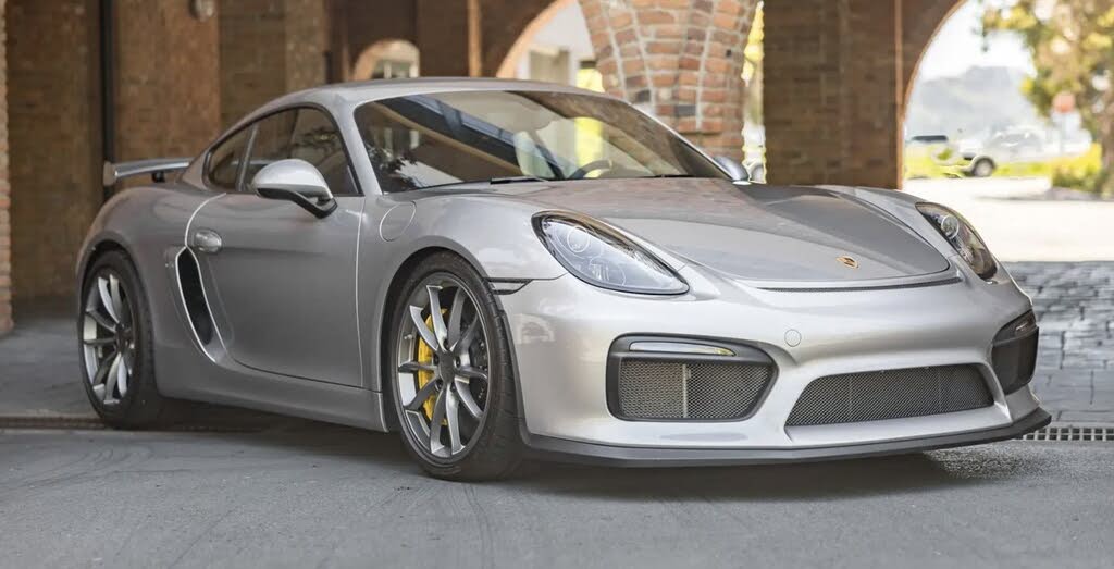 2016 Porsche Cayman GT4