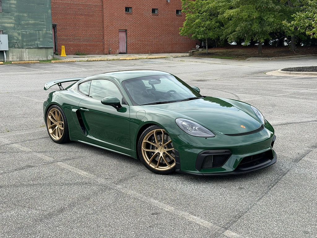 2022 Porsche 718 Cayman GT4 RS