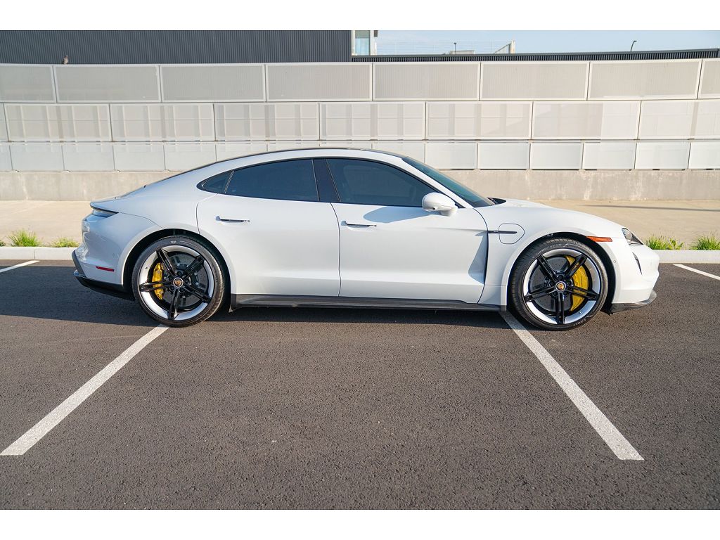 2024 Porsche Taycan photo 1