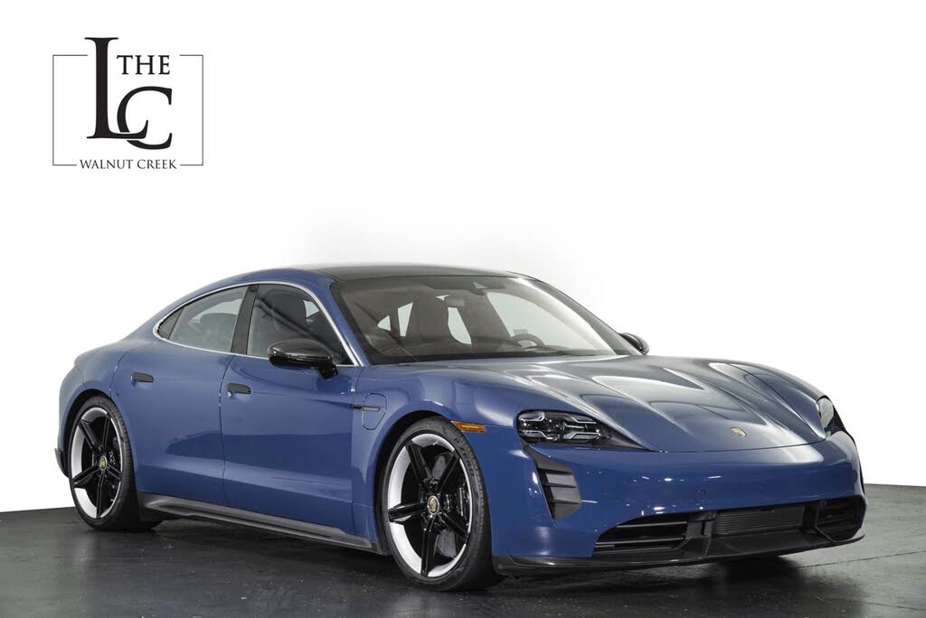 2022 Porsche Taycan photo 1