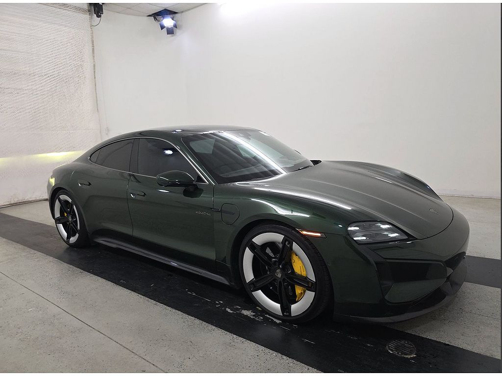 2025 Porsche Taycan Turbo