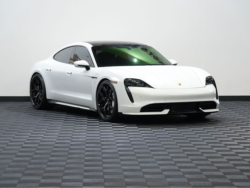 2020 Porsche Taycan Turbo S