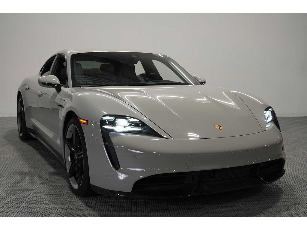 2021 Porsche Taycan Turbo