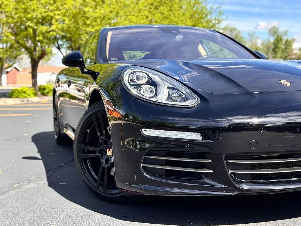 2016 Porsche Panamera