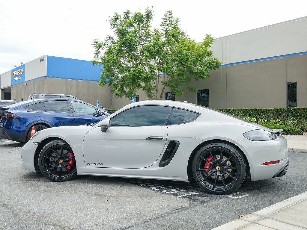 2021 Porsche 718 Cayman GTS 4.0