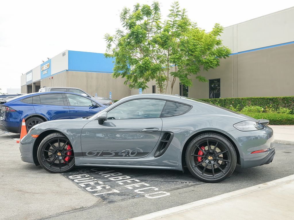 2023 Porsche 718 Cayman GTS 4.0