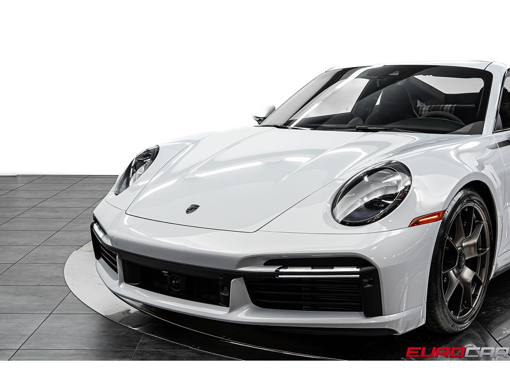 2025 Porsche 911
