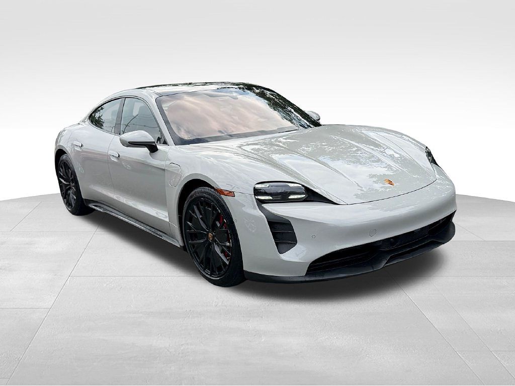 2022 Porsche Taycan GTS