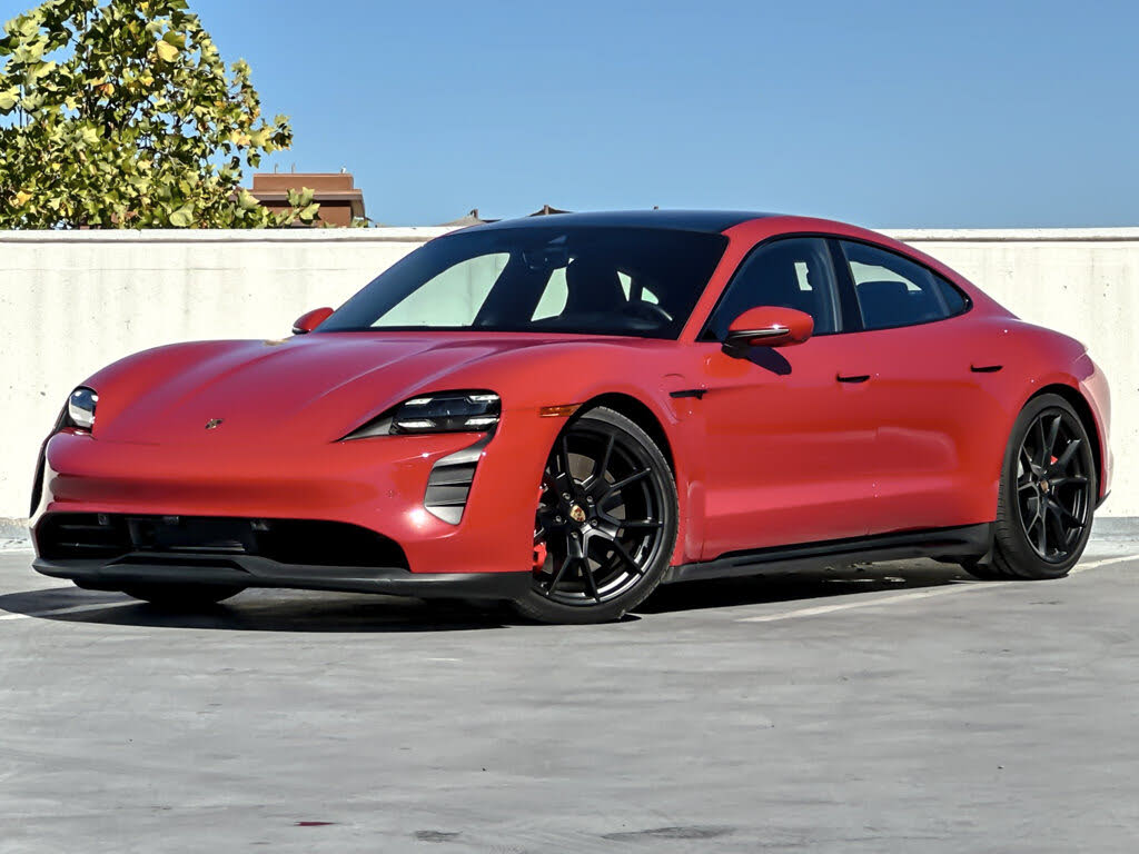 2023 Porsche Taycan photo 1