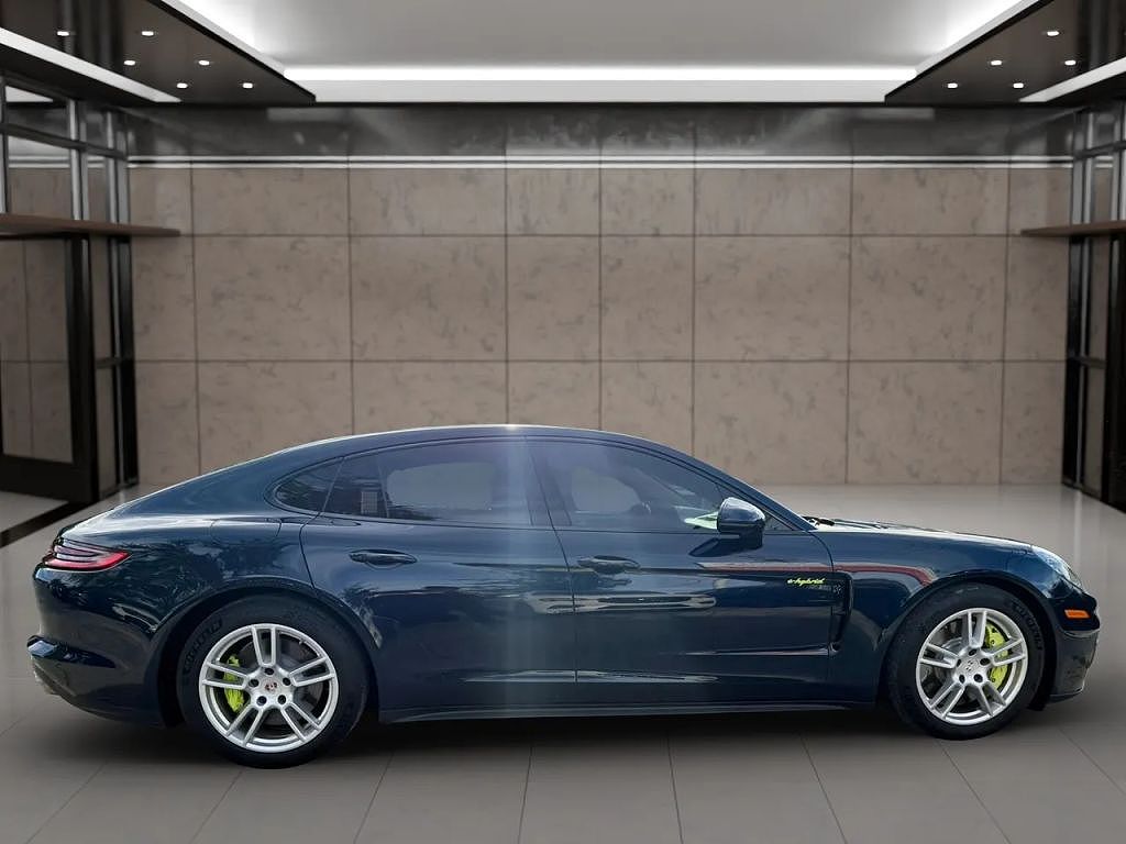 2018 Porsche Panamera 4 E-Hybrid