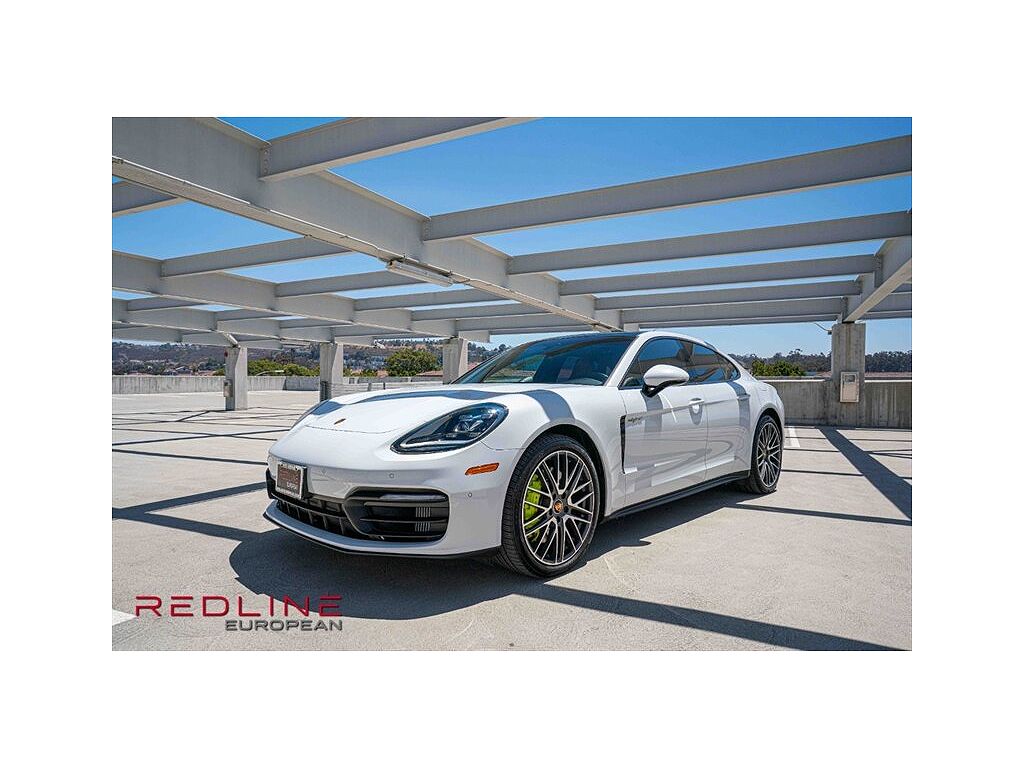 2022 Porsche Panamera 4 E-Hybrid Platinum Edition