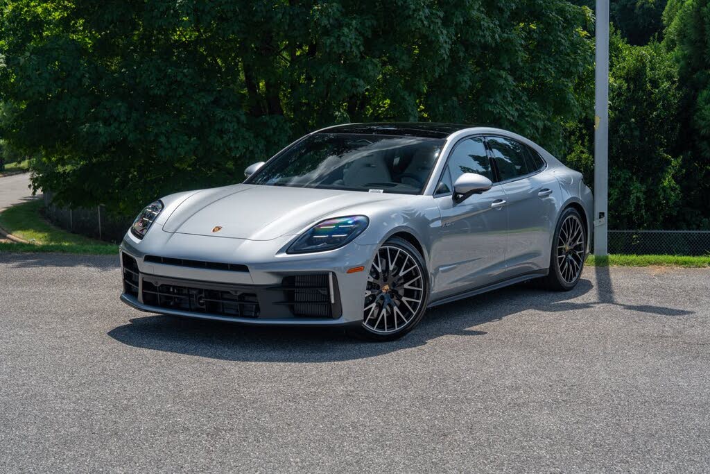 2026 Porsche Panamera 4 E-Hybrid
