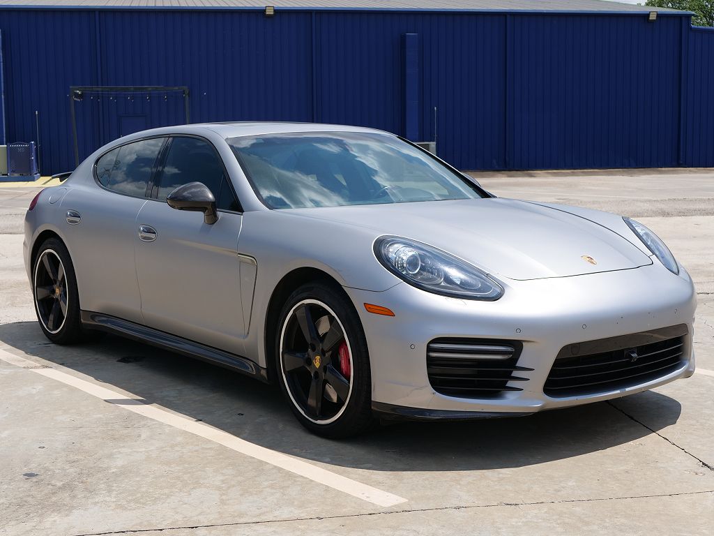 2016 Porsche Panamera GTS