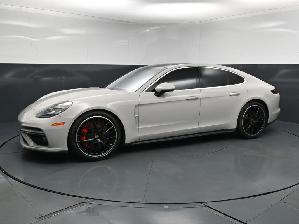 2020 Porsche Panamera Turbo