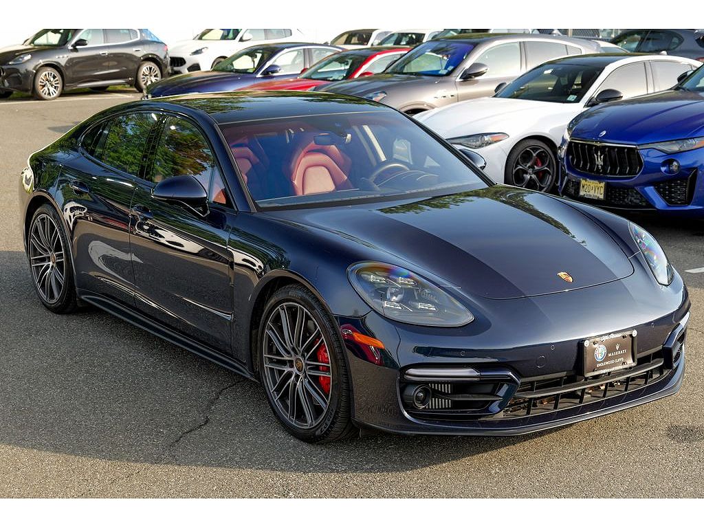 2023 Porsche Panamera GTS