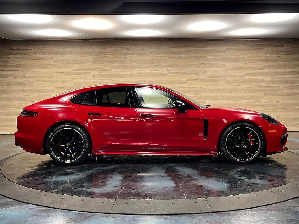 2023 Porsche Panamera GTS