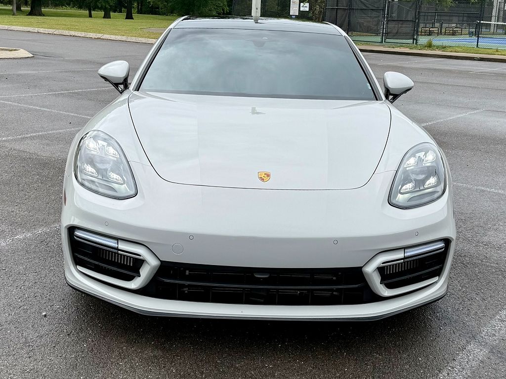 2022 Porsche Panamera GTS