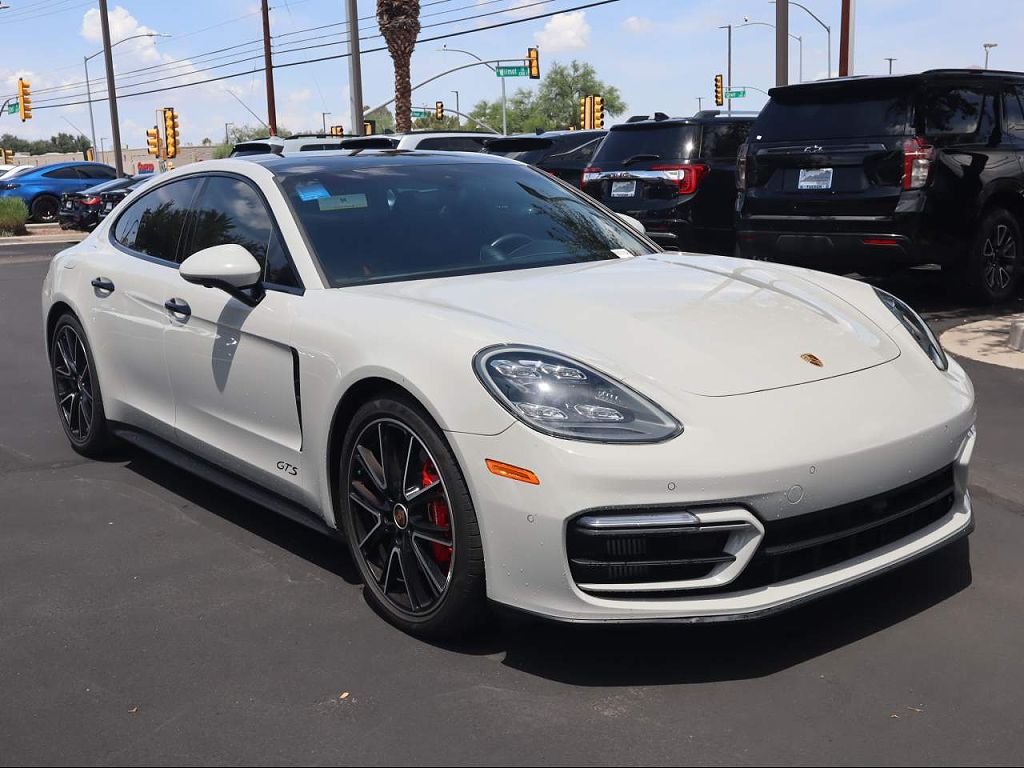 2022 Porsche Panamera GTS