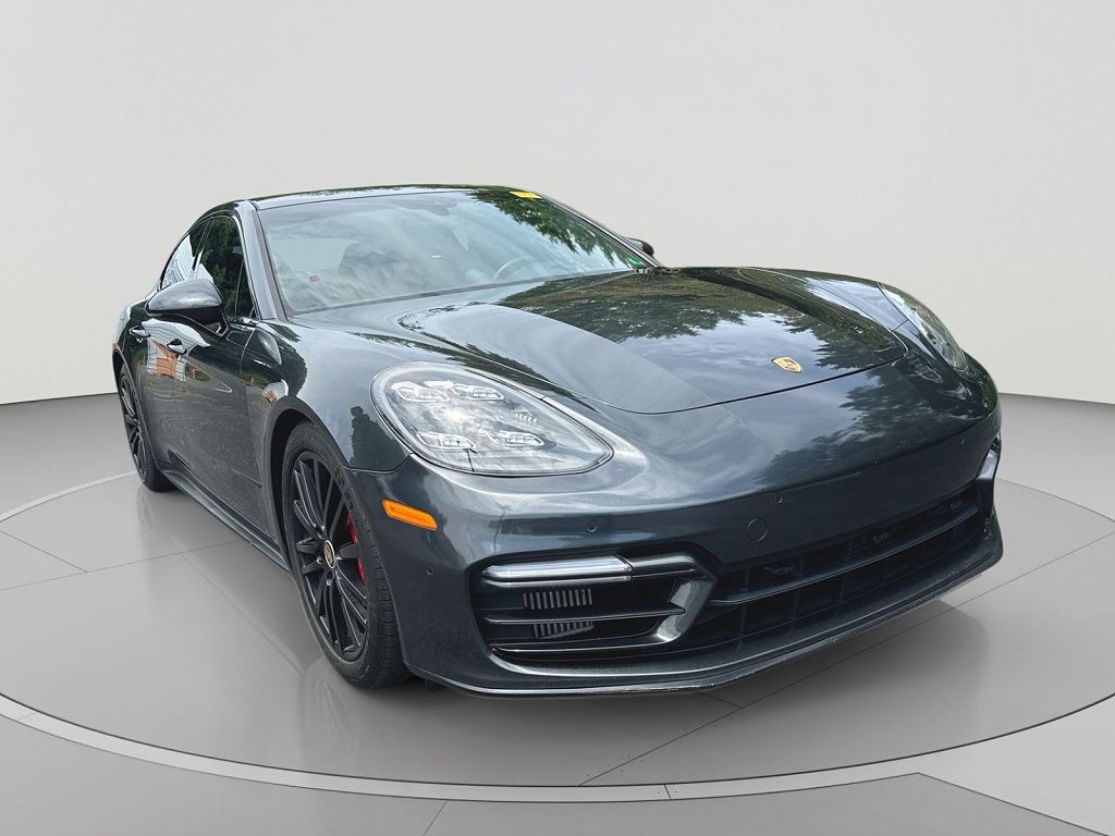 2021 Porsche Panamera GTS