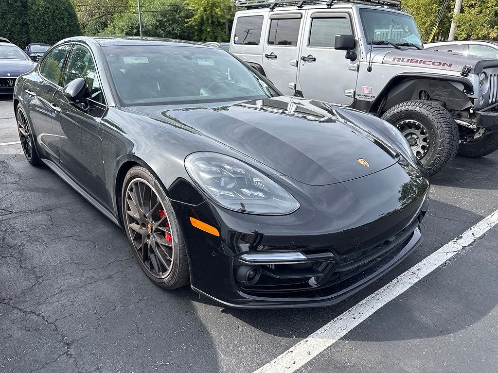 2023 Porsche Panamera GTS