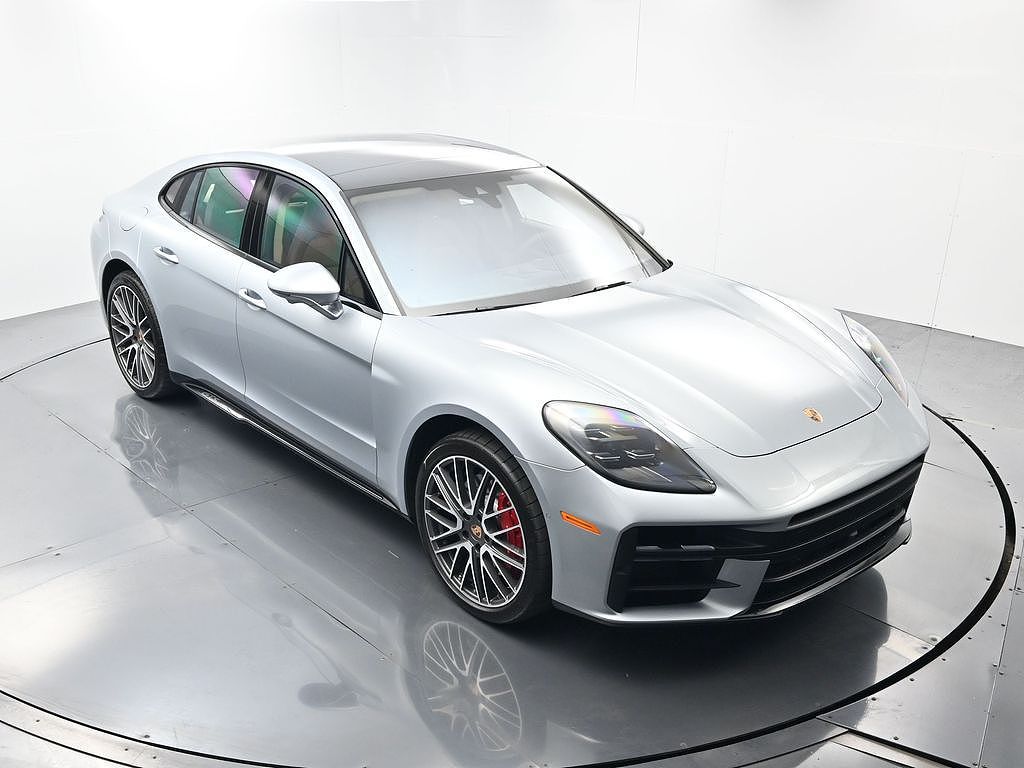 2026 Porsche Panamera GTS