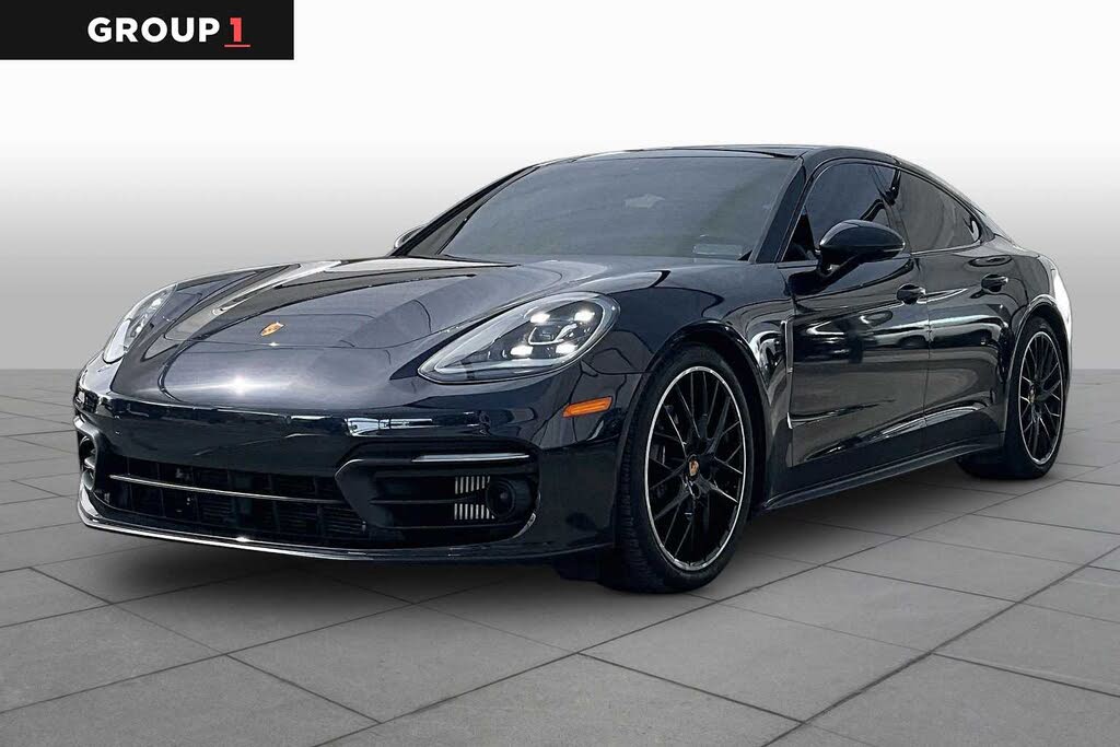 2023 Porsche Panamera 4 Platinum Edition