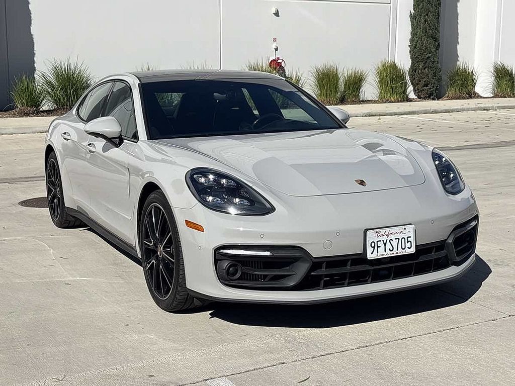2022 Porsche Panamera