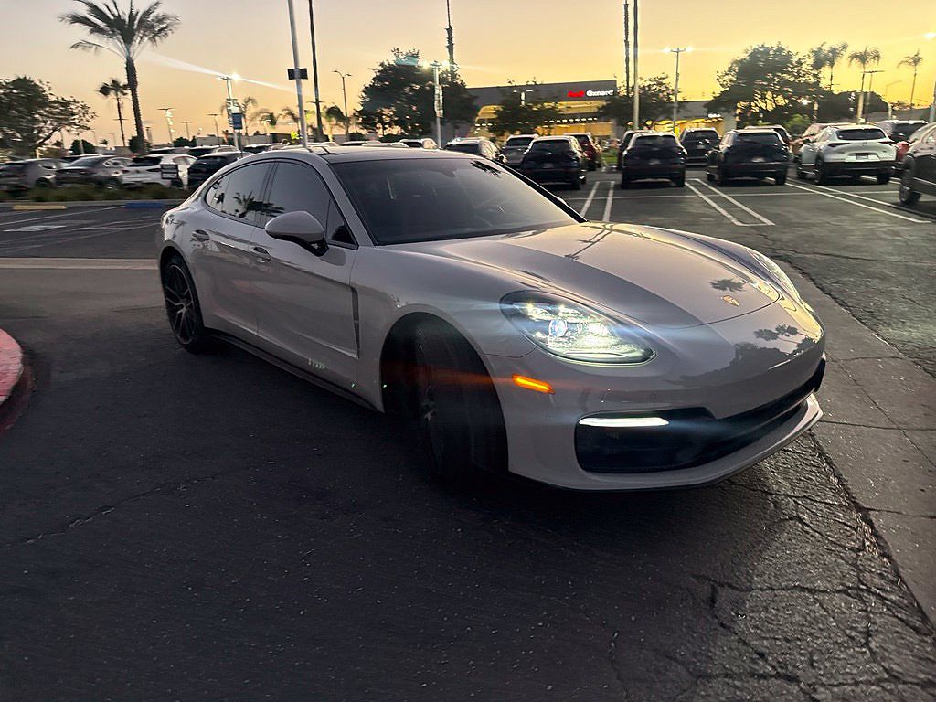 2023 Porsche Panamera