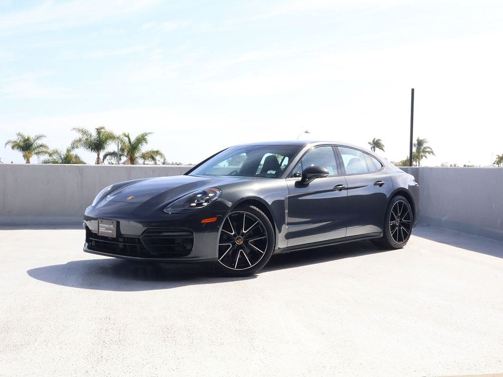2023 Porsche Panamera Platinum Edition