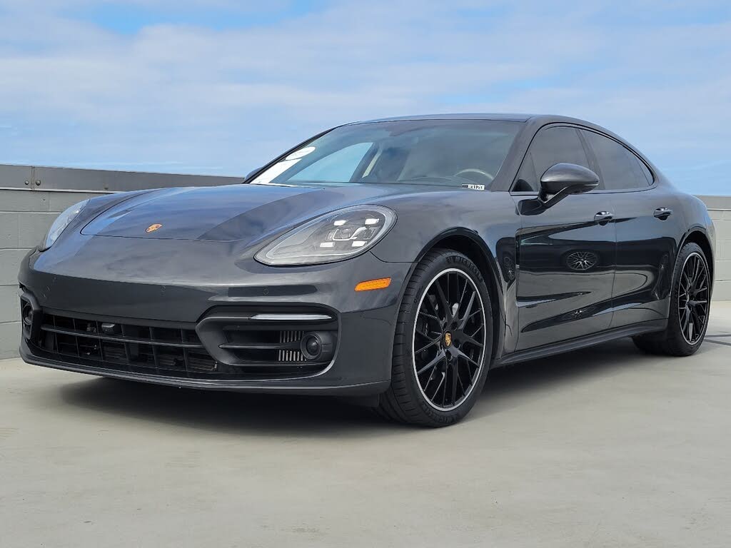 2022 Porsche Panamera 4