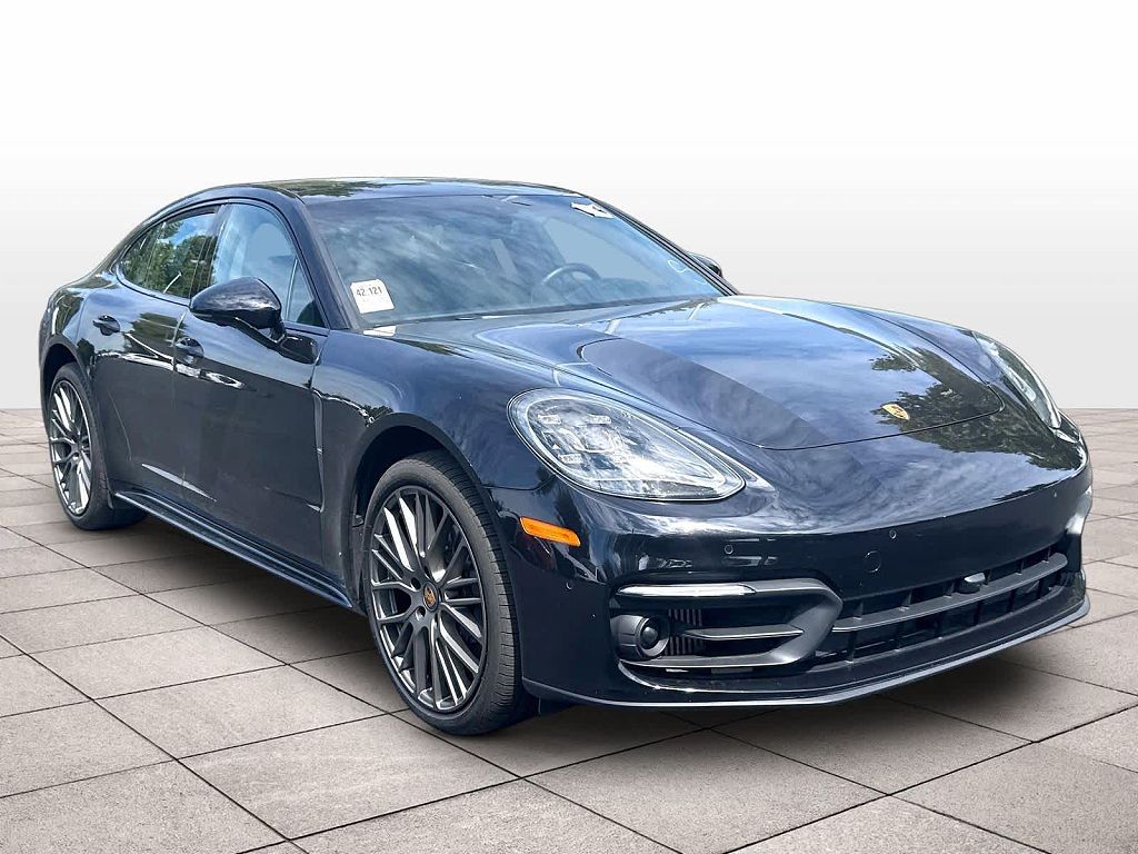 2023 Porsche Panamera 4 Platinum Edition
