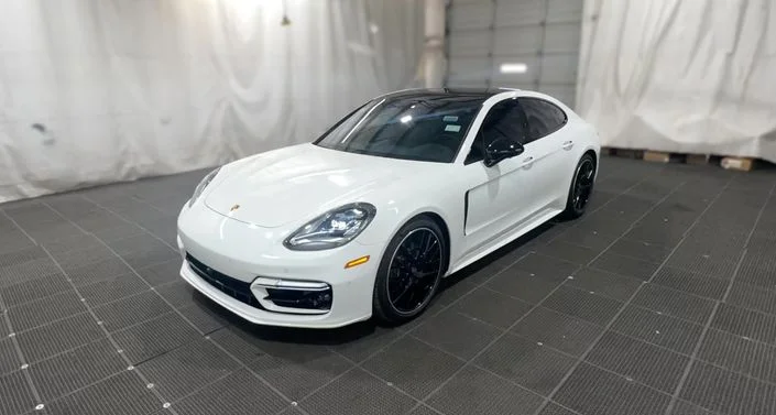 2023 Porsche Panamera 4