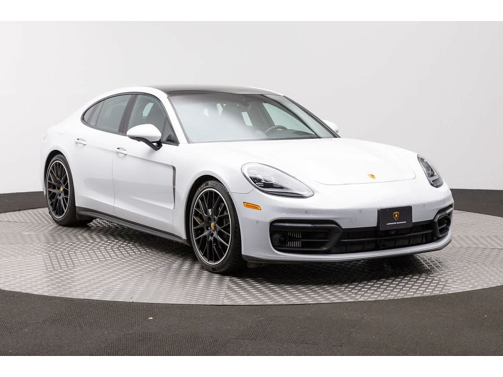 2023 Porsche Panamera 4