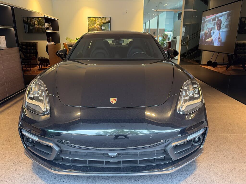2023 Porsche Panamera 4 Platinum Edition