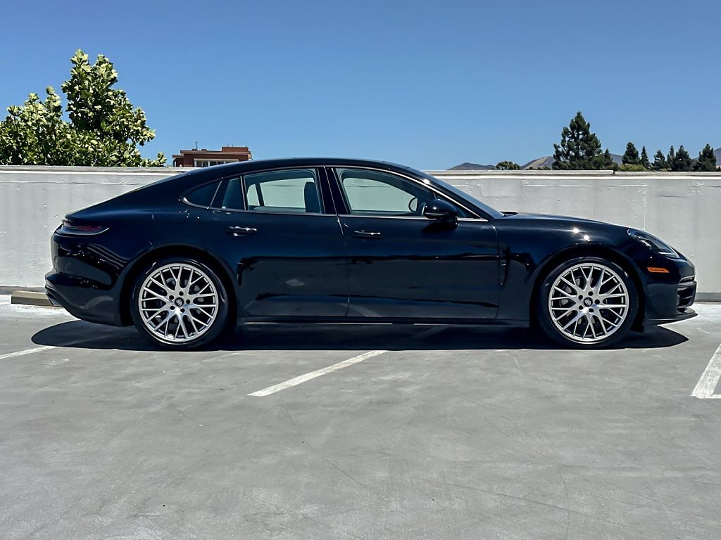 2023 Porsche Panamera