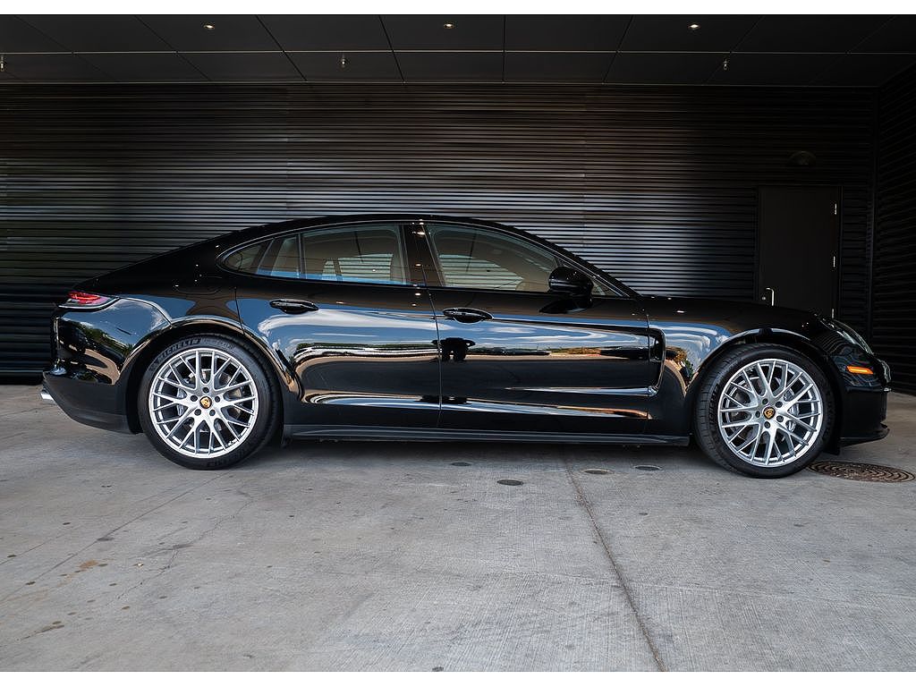 2023 Porsche Panamera