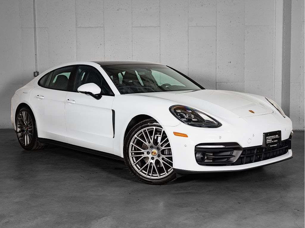 2023 Porsche Panamera