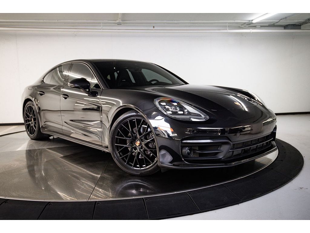 2023 Porsche Panamera 4 Platinum Edition