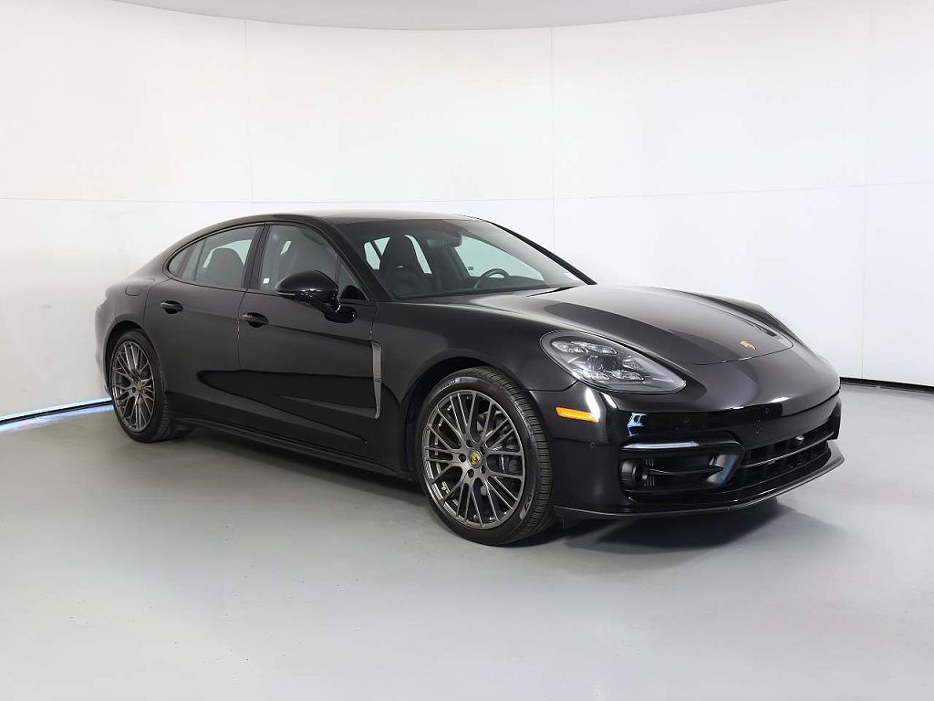 2023 Porsche Panamera Platinum Edition