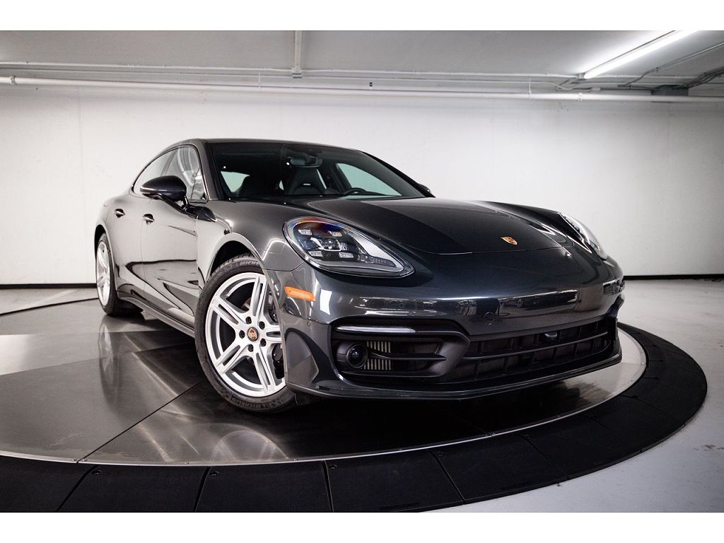 2023 Porsche Panamera 4 Platinum Edition