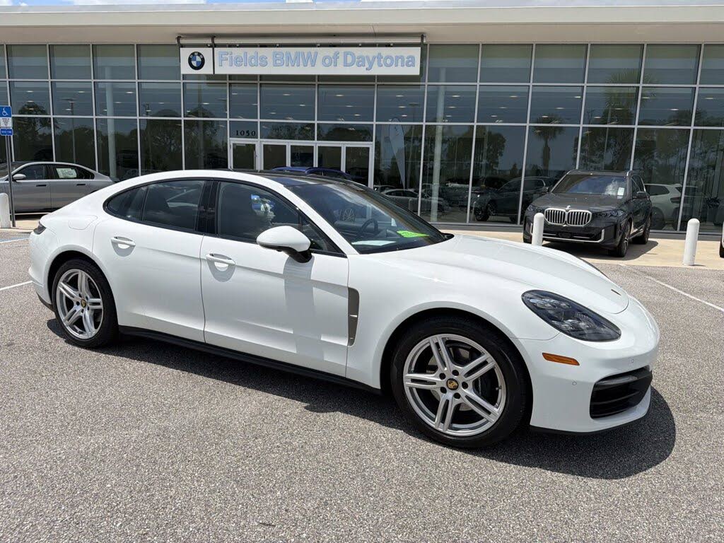 2022 Porsche Panamera