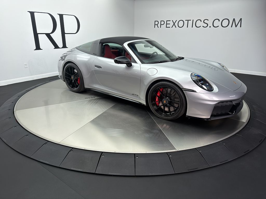 2025 Porsche 911 Targa 4 GTS