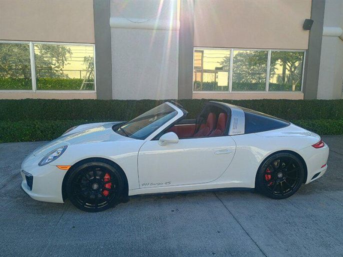 2018 Porsche 911 Targa 4 GTS
