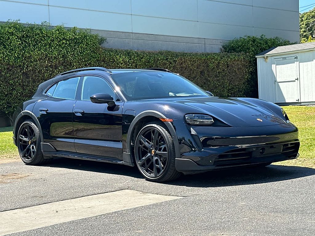 2023 Porsche Taycan photo 1
