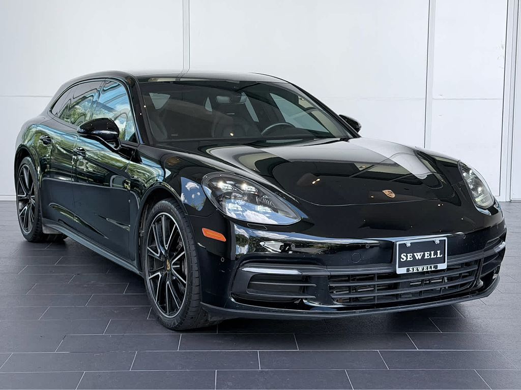 2018 Porsche Panamera 4