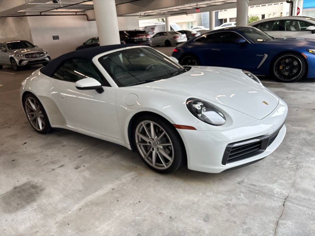 2020 Porsche 911 Carrera 4