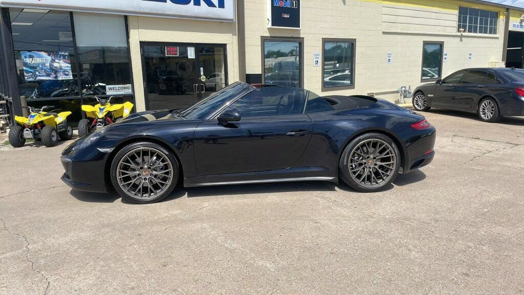 2017 Porsche 911 Carrera 4