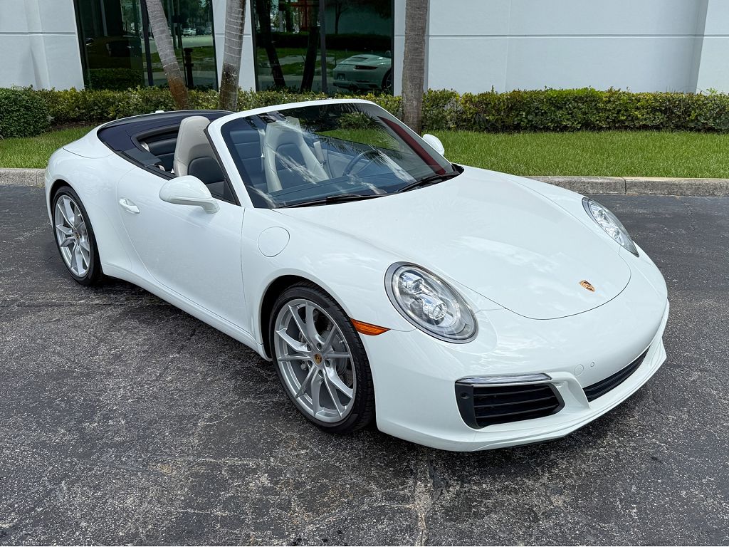 2018 Porsche 911 Carrera 4